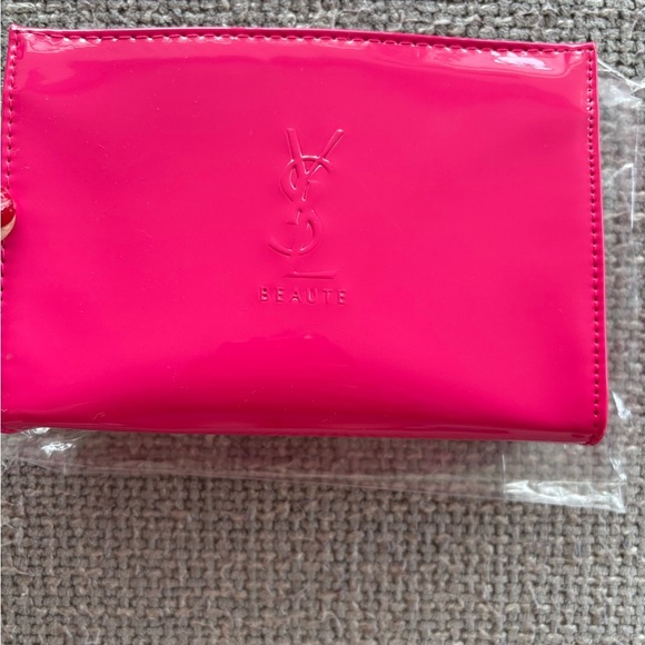 YSL Beauté Pink Patent Makeup Bag + Deluxe Minis | Limited Edition VIP Gift - Picture 2 of 11